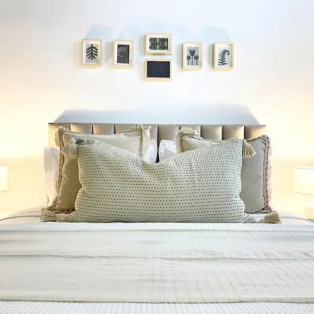 Phaedrus Living: Cozy Down Town House Aischylou בית נופש