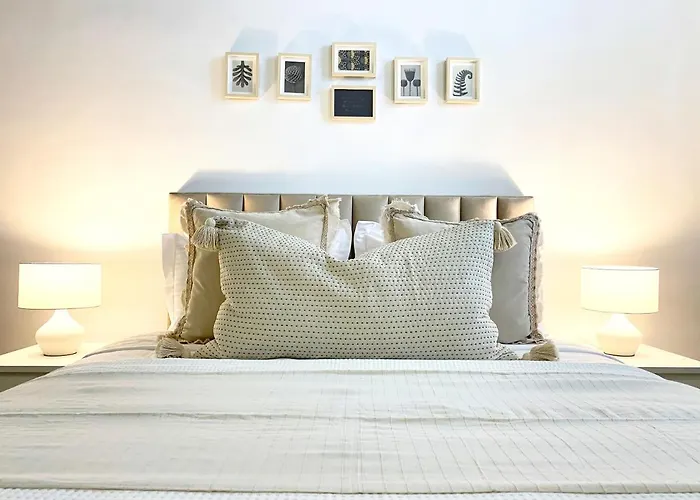 Phaedrus Living: Cozy Down Town House Aischylou 別荘