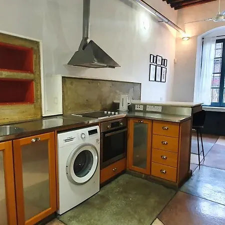 Phaedrus Living: Cozy Down Town House Aischylou 別荘